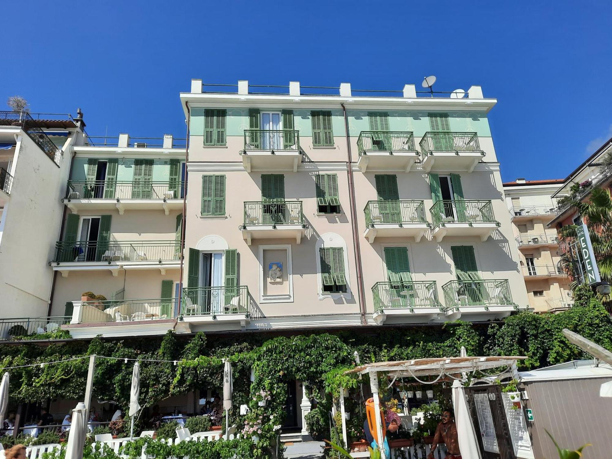 Hotel Eden Alaxi Hotels Alassio Buitenkant foto
